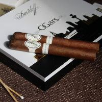 Davidoff Orchant Seleccion Liverpool Edition Toro Cigar - 1 Single